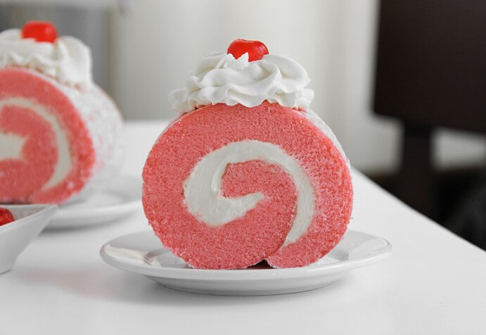 Pink cake roulades