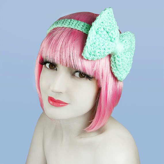 Mint green hair bow Mint green crocheted hair band with a bow